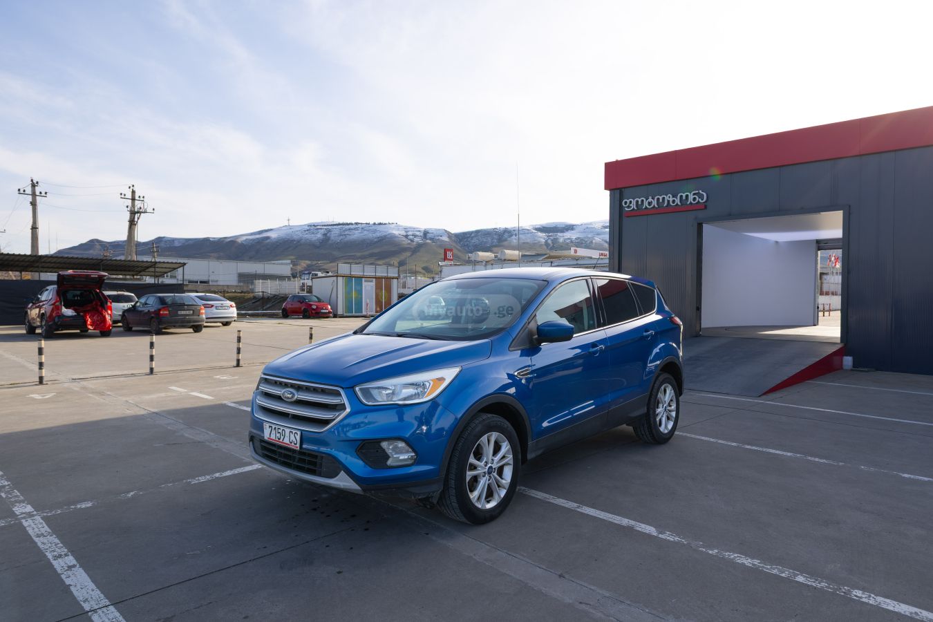 Ford Escape - фото 1