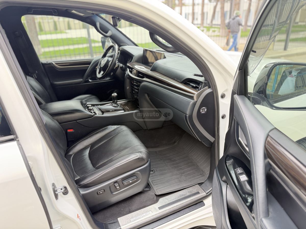Lexus LX 450 - фото 12