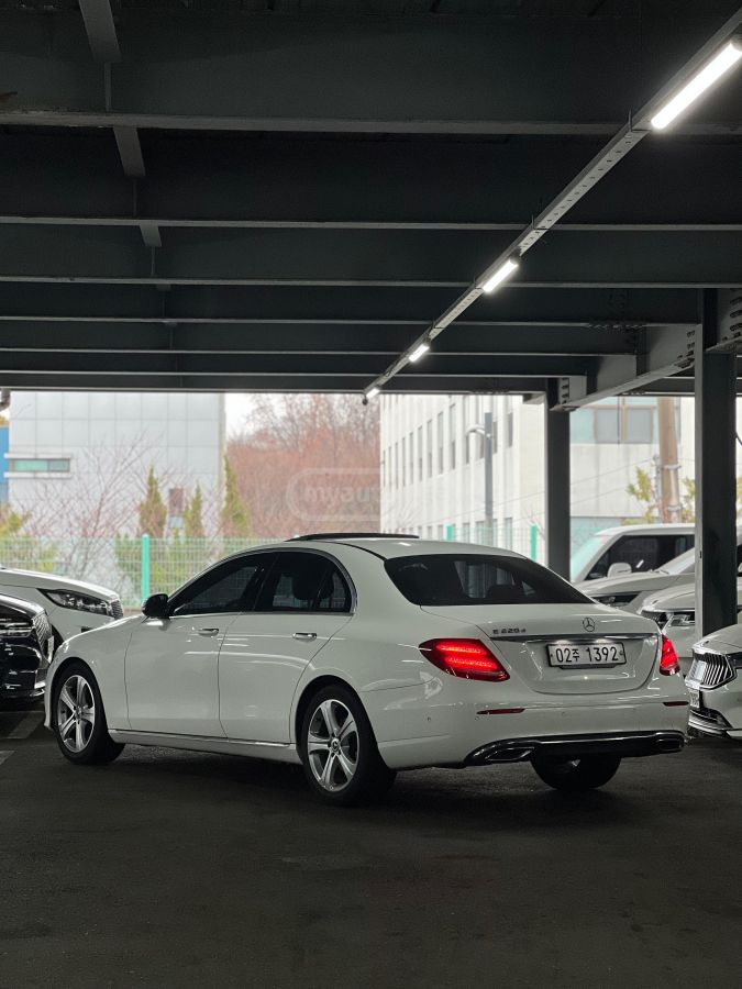 Mercedes-Benz E 220 - фото 2