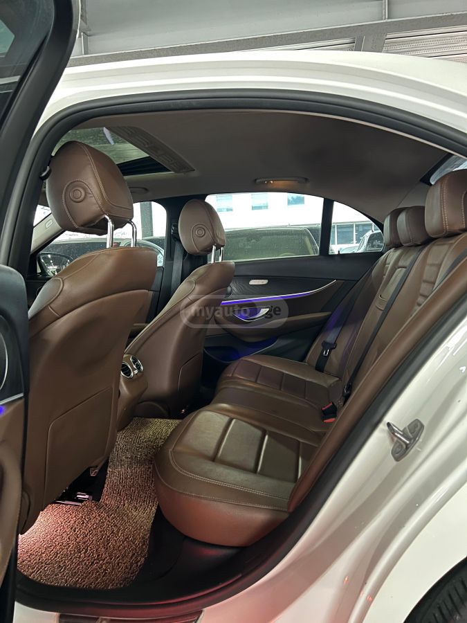 Mercedes-Benz E 220 - фото 6