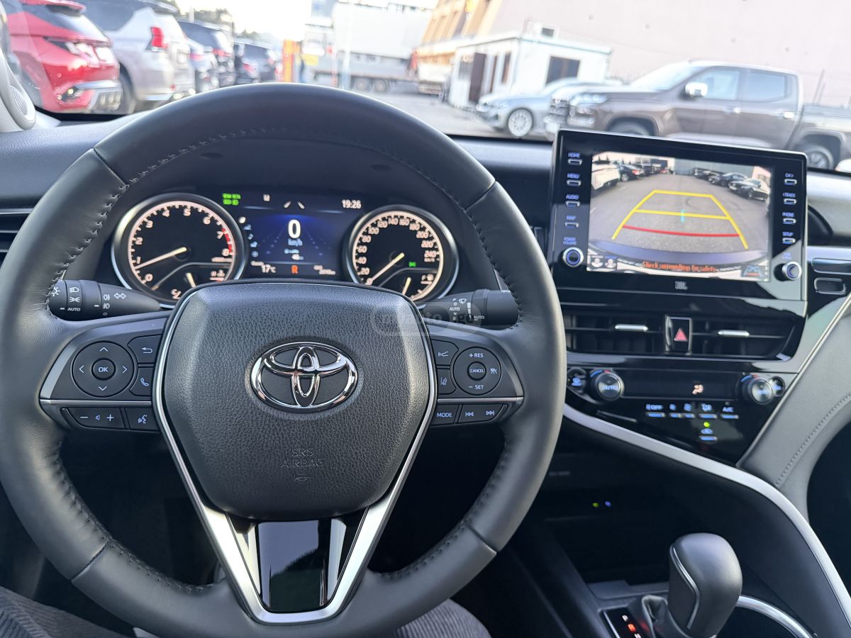 Toyota Camry - фото 10