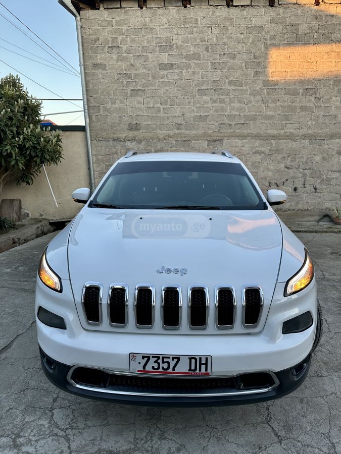 Jeep Cherokee - фото 2