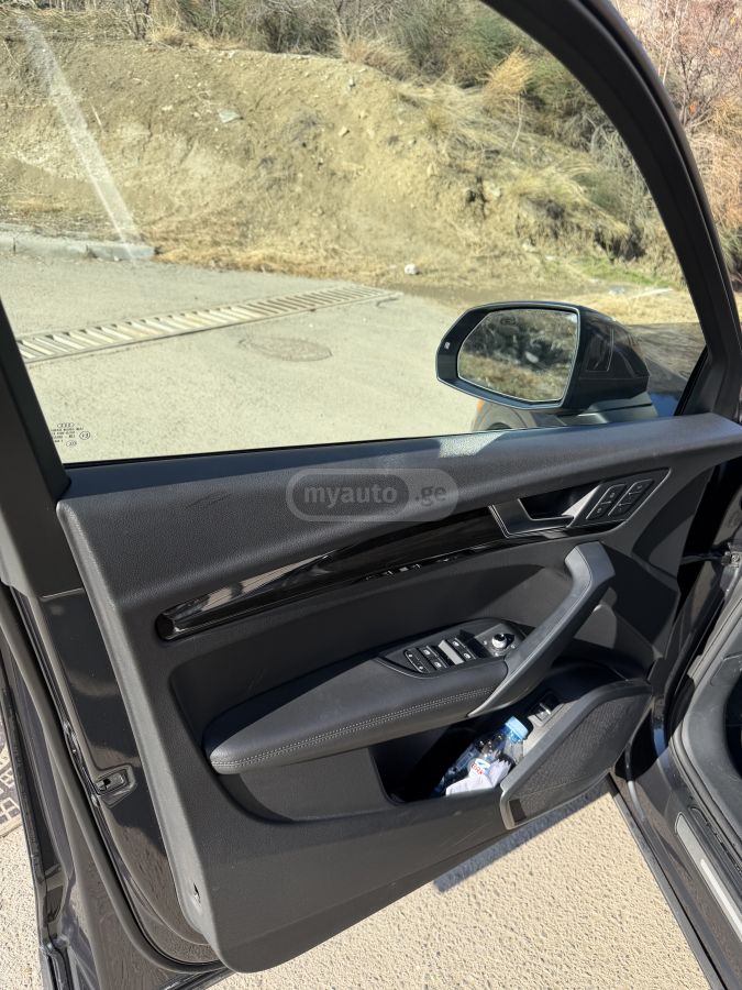 Audi Q5 - фото 10