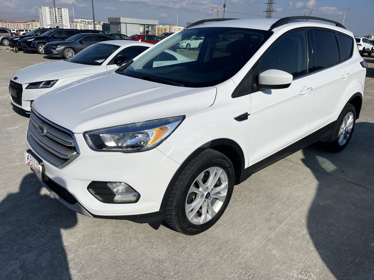 Ford Escape - фото 1