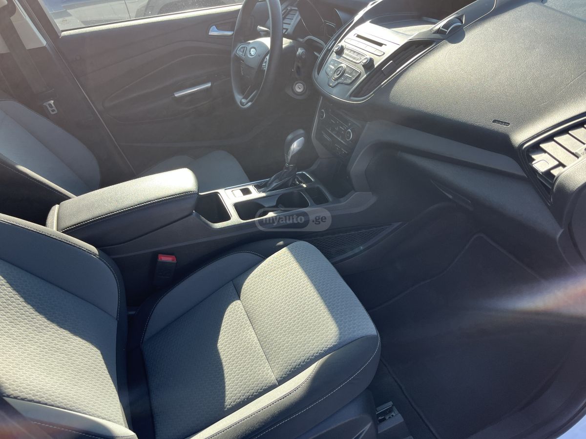 Ford Escape - фото 3