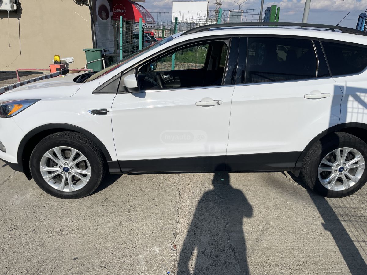 Ford Escape - фото 8