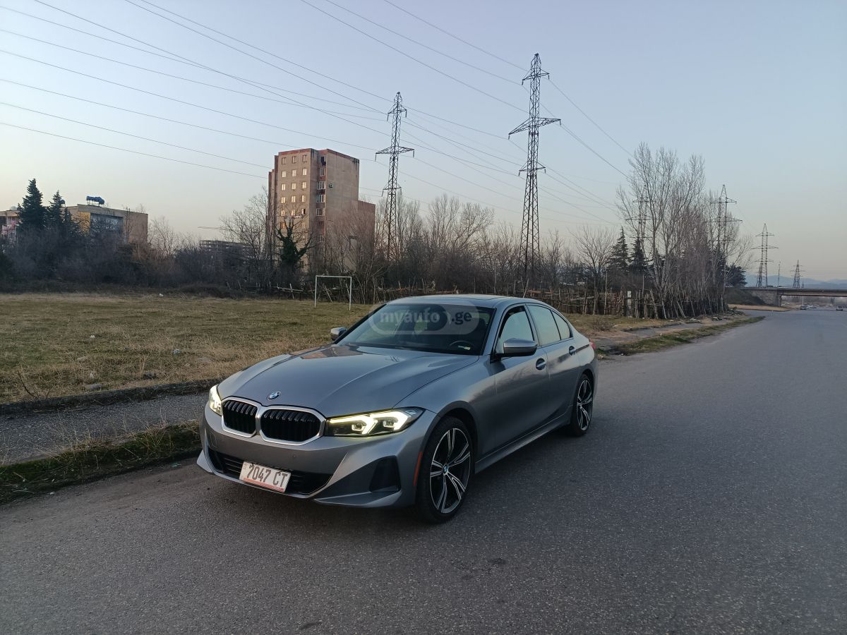 BMW 330 - фото 1