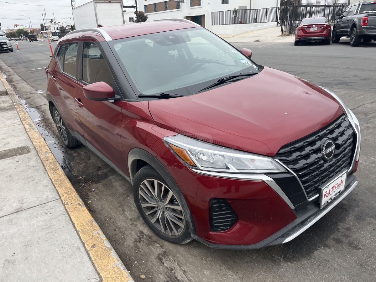 Nissan SV 4dr Front-Wheel Drive CVT — миниатюра 1