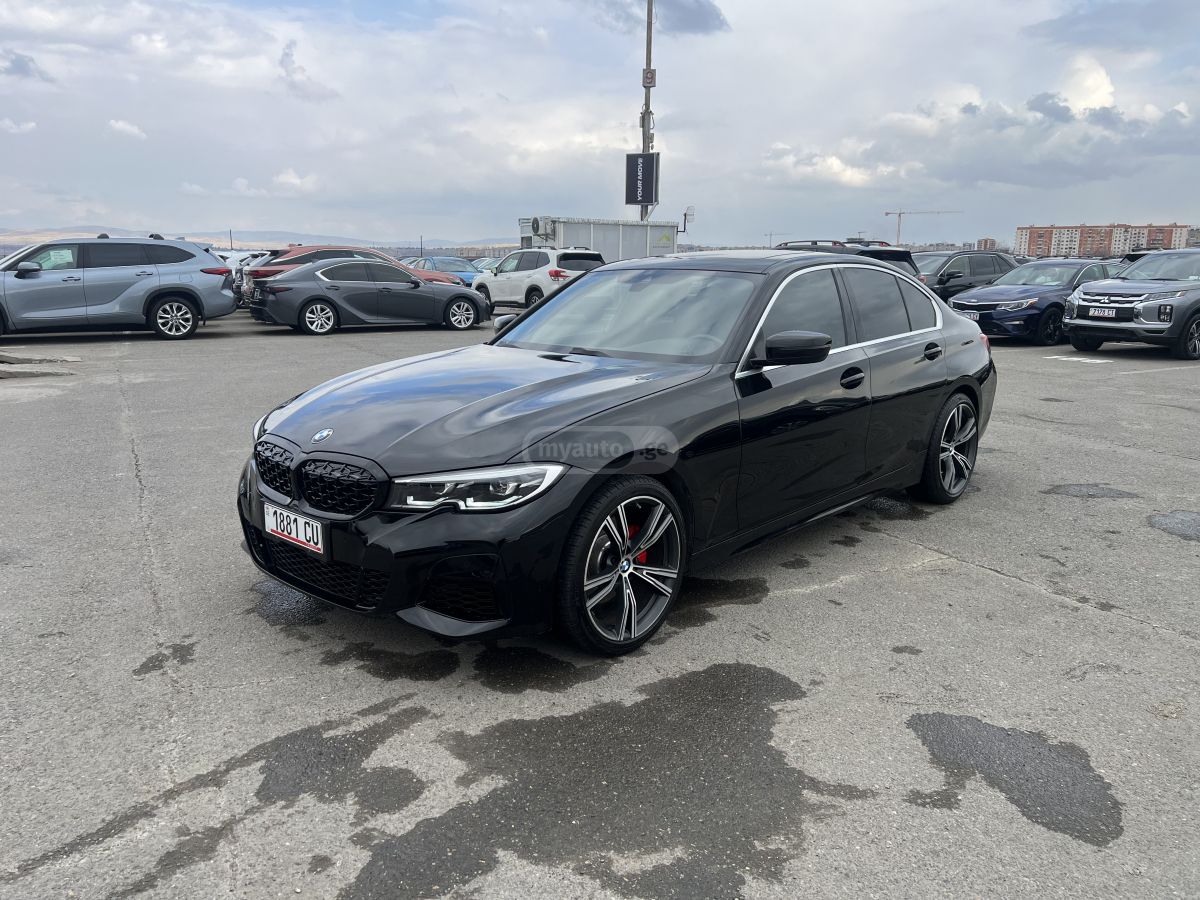 BMW 330 - фото 1