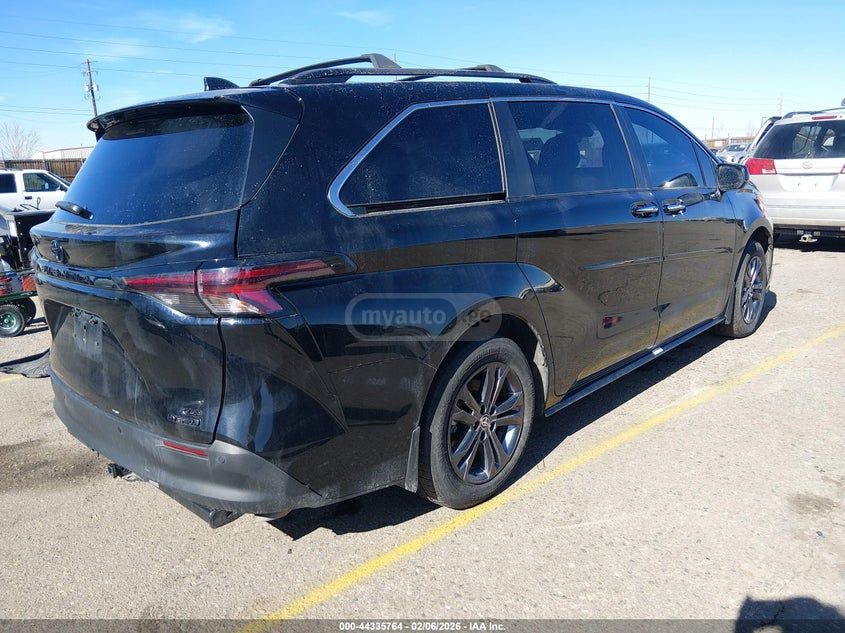 Toyota Sienna 2024 — миниатюра 9