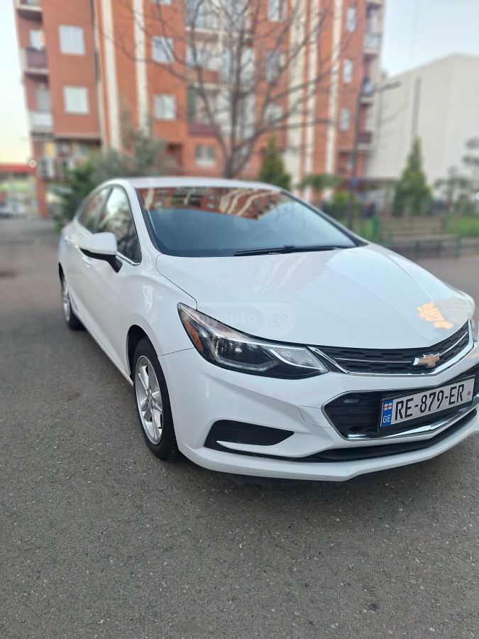 Chevrolet Cruze - фото 1