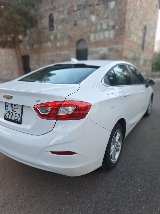 Chevrolet Cruze - фото 4