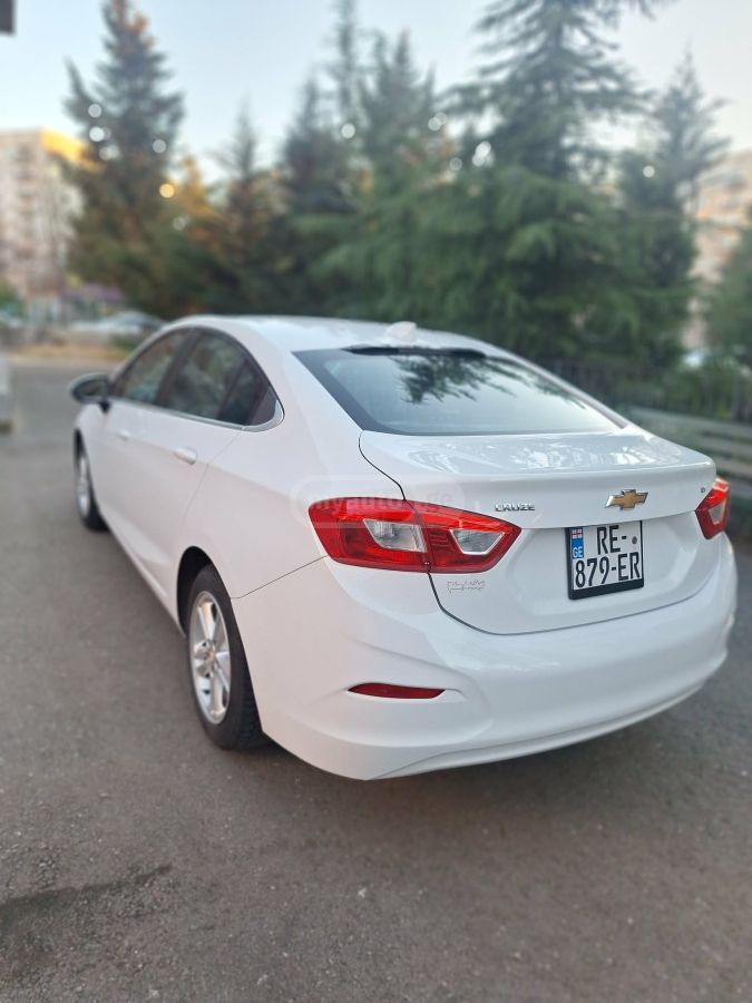 Chevrolet Cruze - фото 8