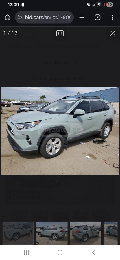 Toyota RAV 4 - фото 1