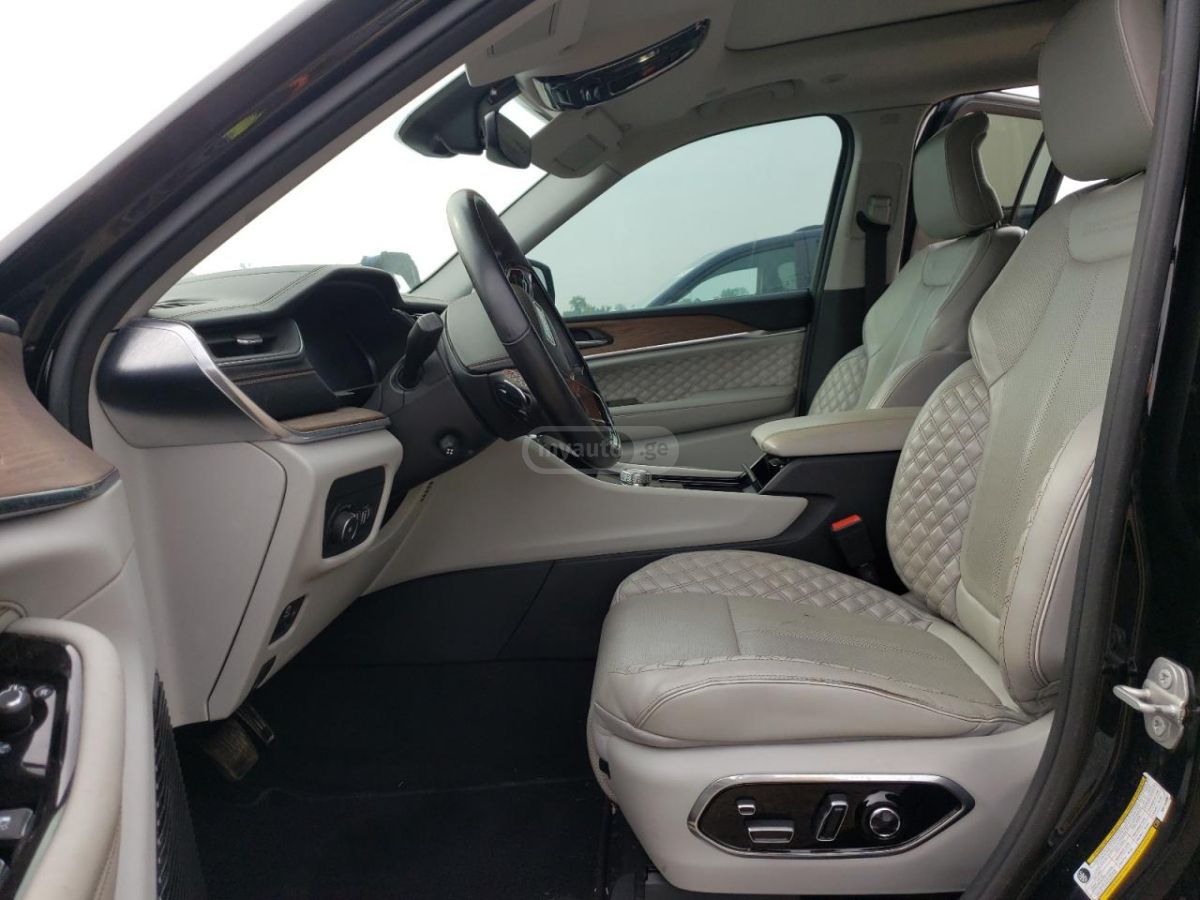 Jeep Grand Cherokee - фото 7