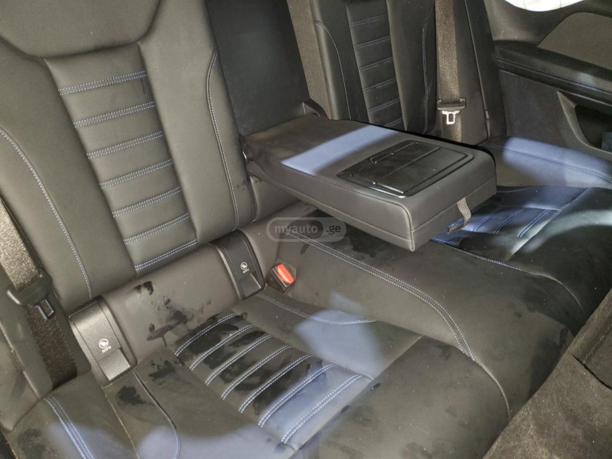 BMW i xDrive 2dr All-Wheel Drive C — миниатюра 9