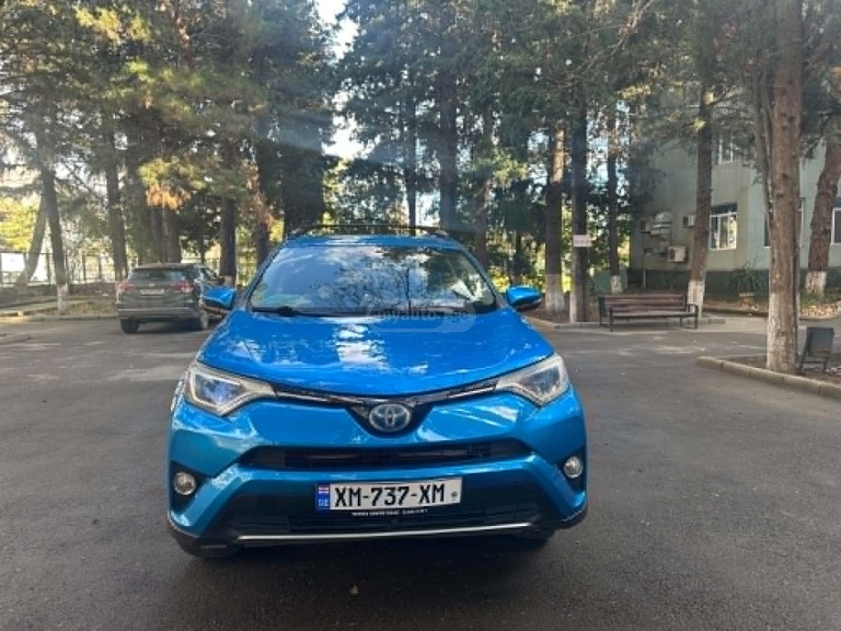 Toyota RAV 4 - фото 4