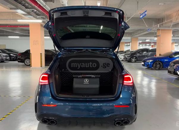 Mercedes-Benz A 45 AMG 2023 — миниатюра 11