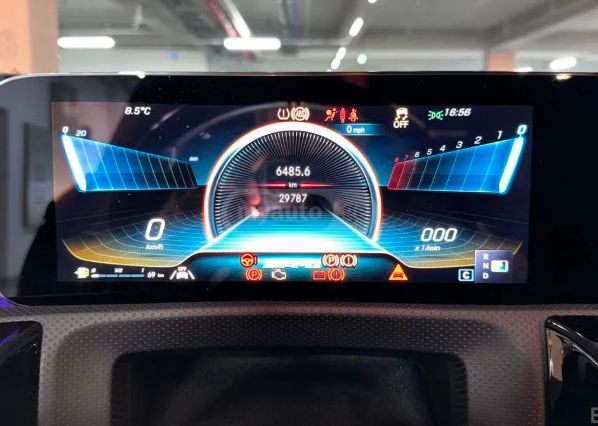 Mercedes-Benz A 45 AMG 2023 — миниатюра 7