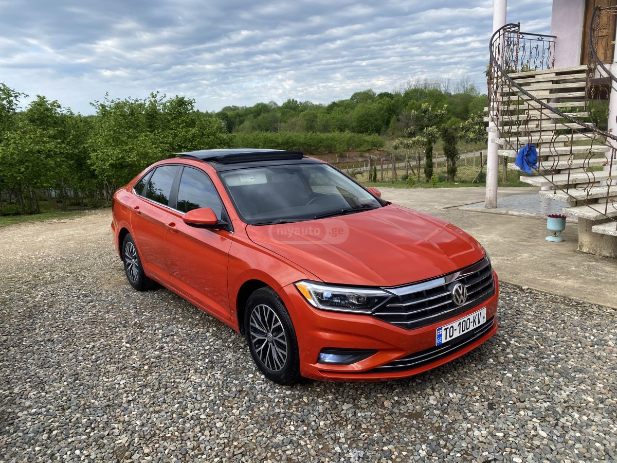 Volkswagen Jetta - фото 1