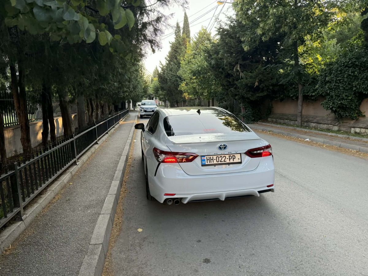 Toyota Camry - фото 5