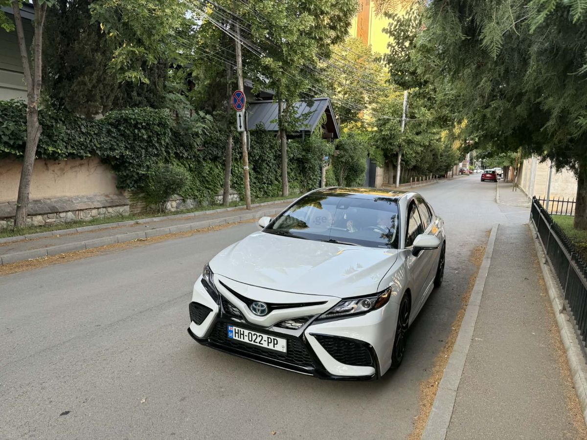 Toyota Camry - фото 6