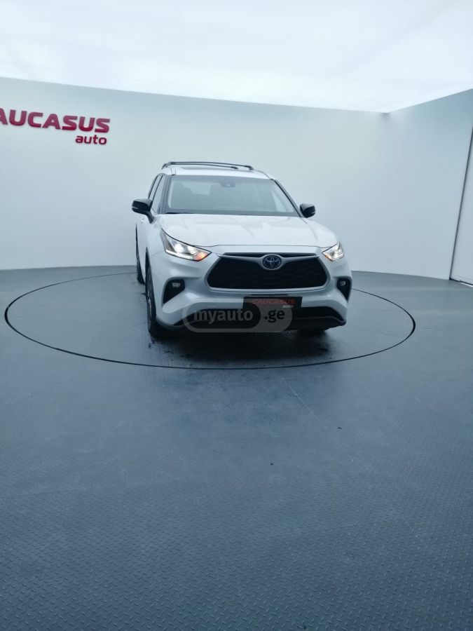 Toyota Highlander - фото 4