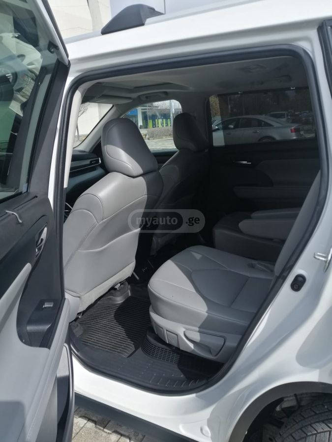 Toyota Highlander - фото 7