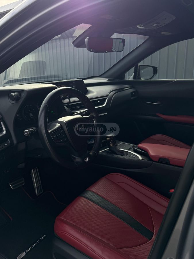 Lexus UX 250 h - фото 5
