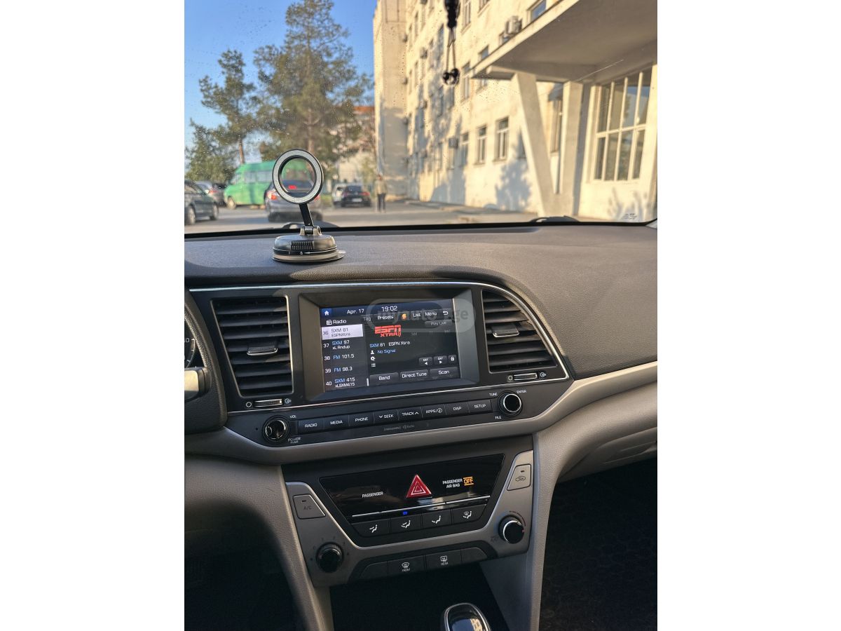 Hyundai Elantra - фото 5