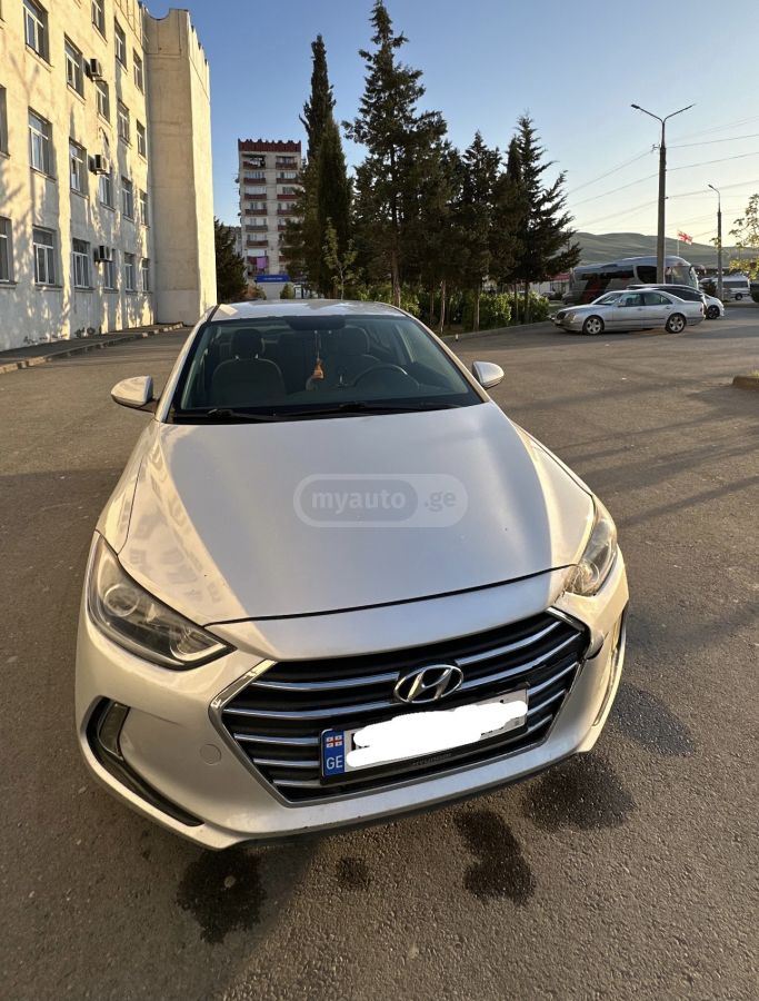 Hyundai Elantra - фото 9