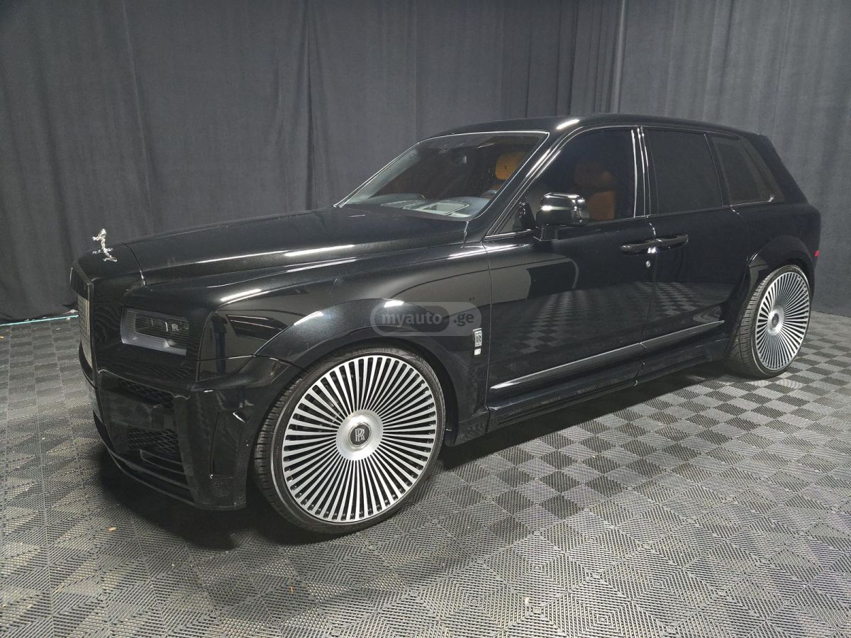 Rolls-Royce Cullinan 2021 — миниатюра 1