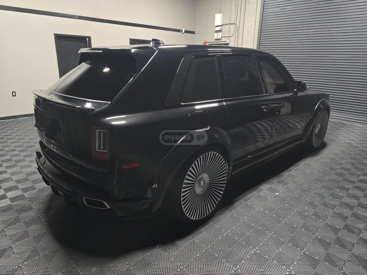 Rolls-Royce Cullinan 2021 — миниатюра 6