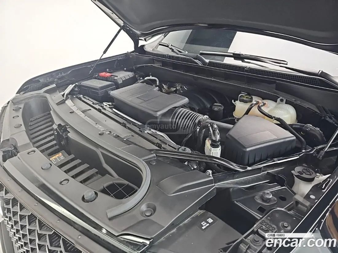 Cadillac Escalade 2025 — миниатюра 6