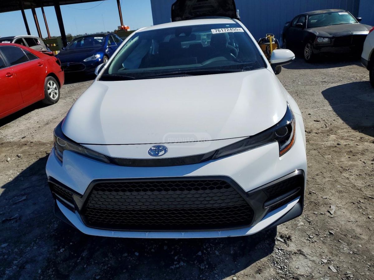 Toyota SE 4dr Sedan CVT — миниатюра 5