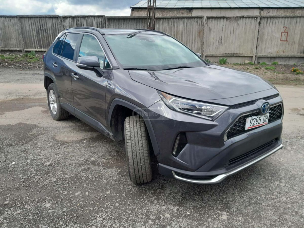 Toyota RAV 4 - фото 1