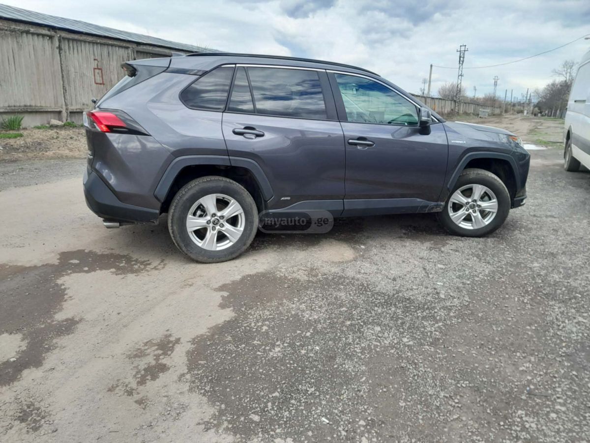 Toyota RAV 4 - фото 7