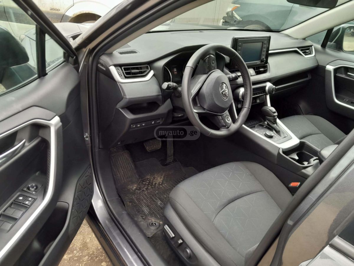 Toyota RAV 4 - фото 9