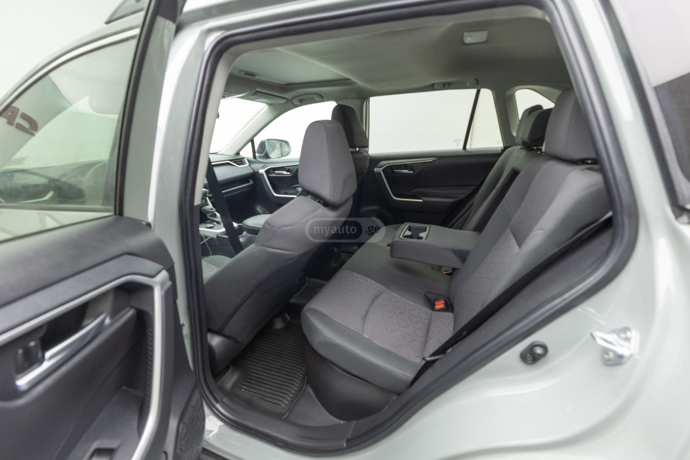 Toyota Toyota RAV4 — миниатюра 8