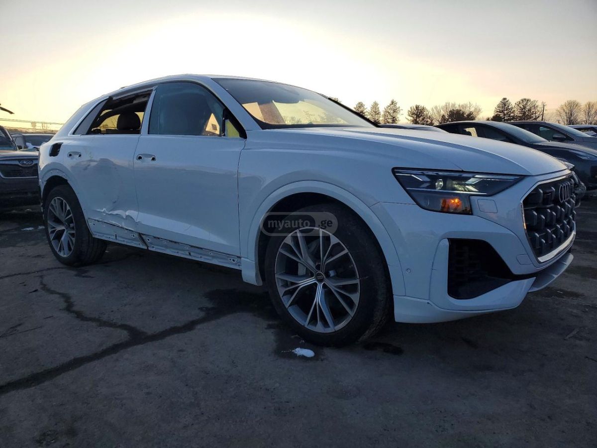 Audi Q8 - фото 8