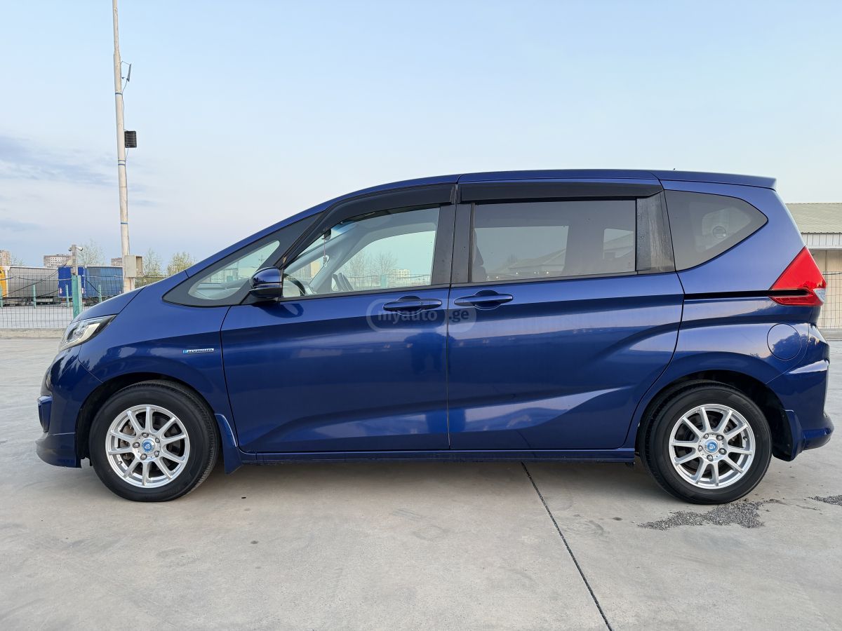 Honda Freed - фото 4