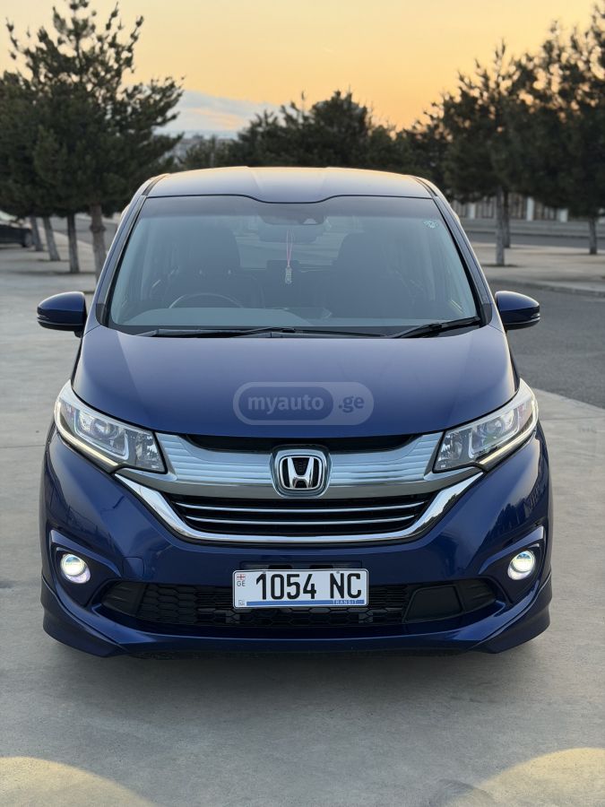 Honda Freed - фото 5