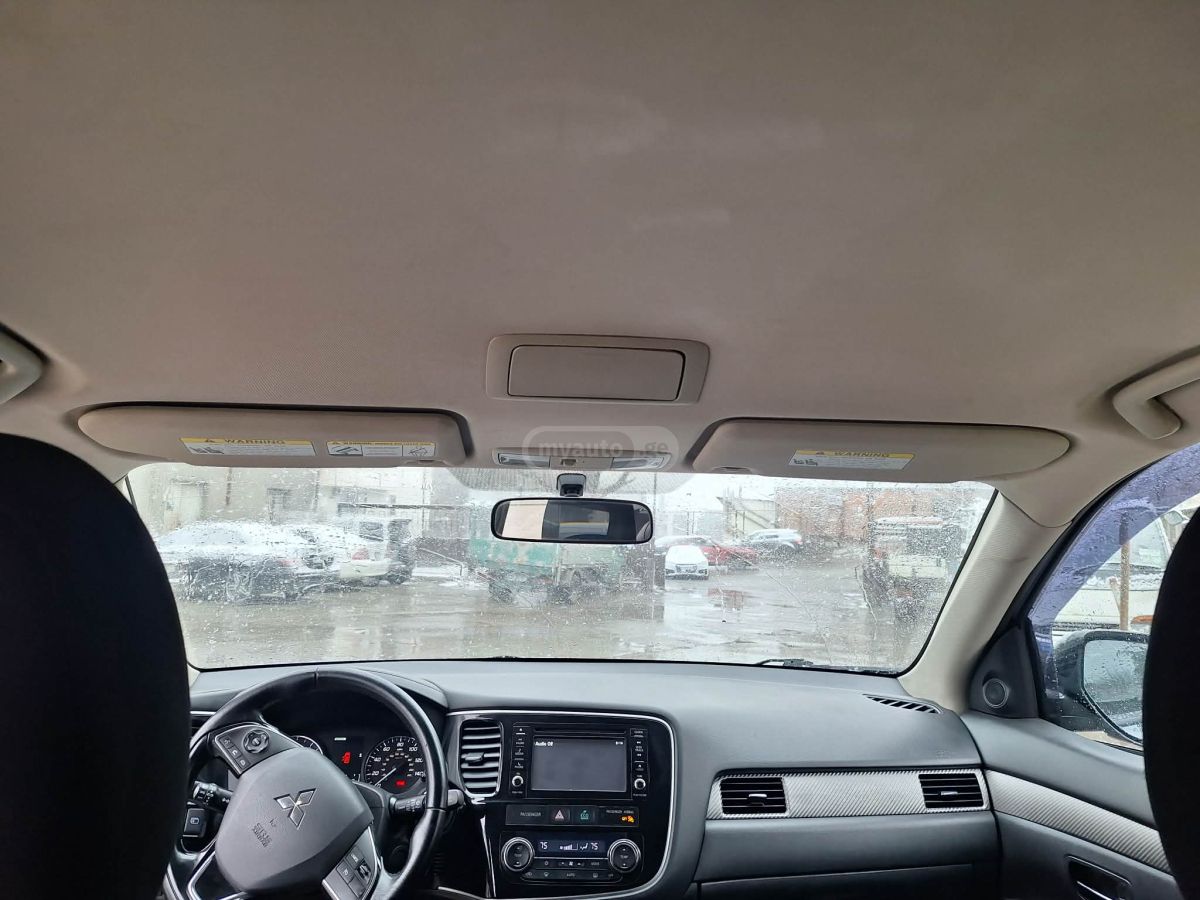 Mitsubishi Outlander - фото 10