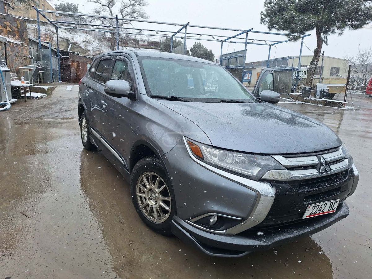 Mitsubishi Outlander - фото 5