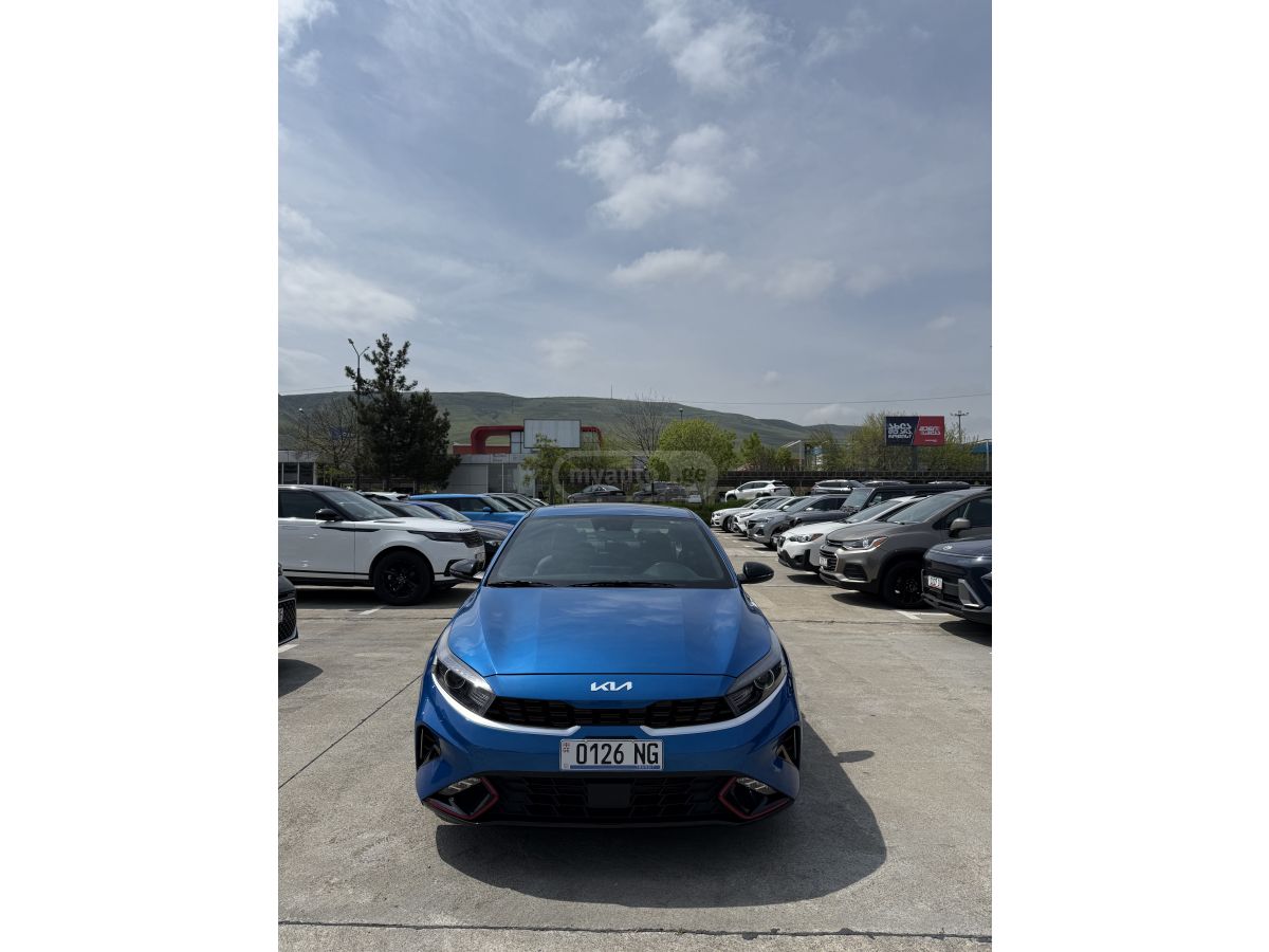 Kia Forte - фото 1