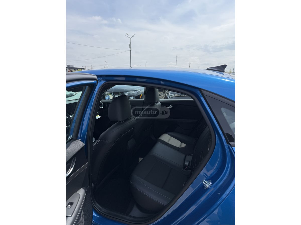 Kia Forte - фото 6