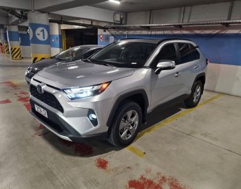 ToyotaRAV 4