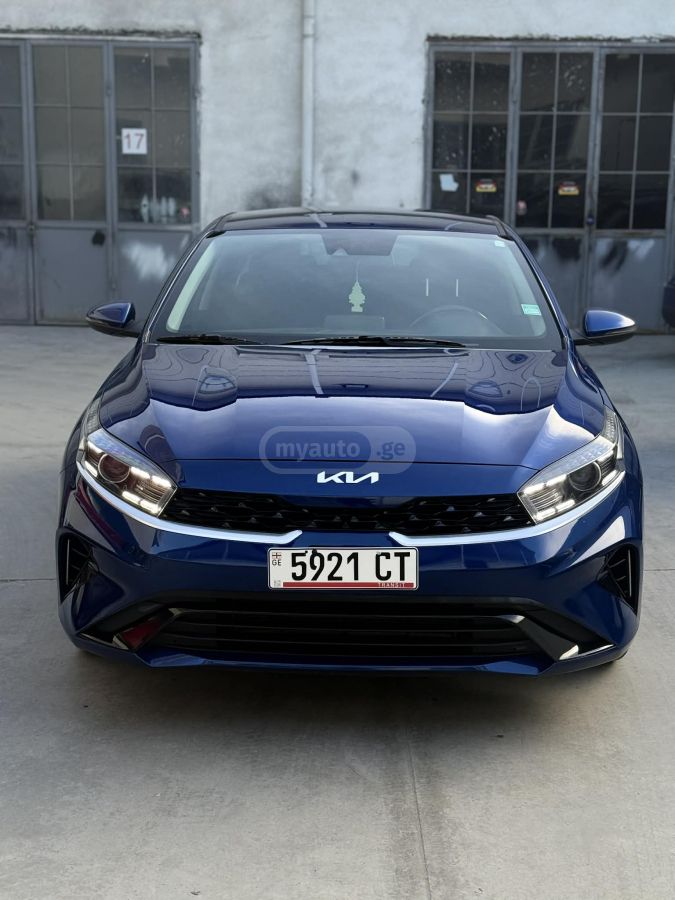 Kia Forte - фото 1