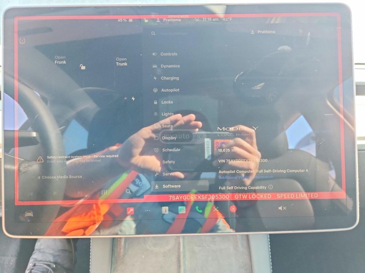 Tesla Model Y 2025 — миниатюра 6