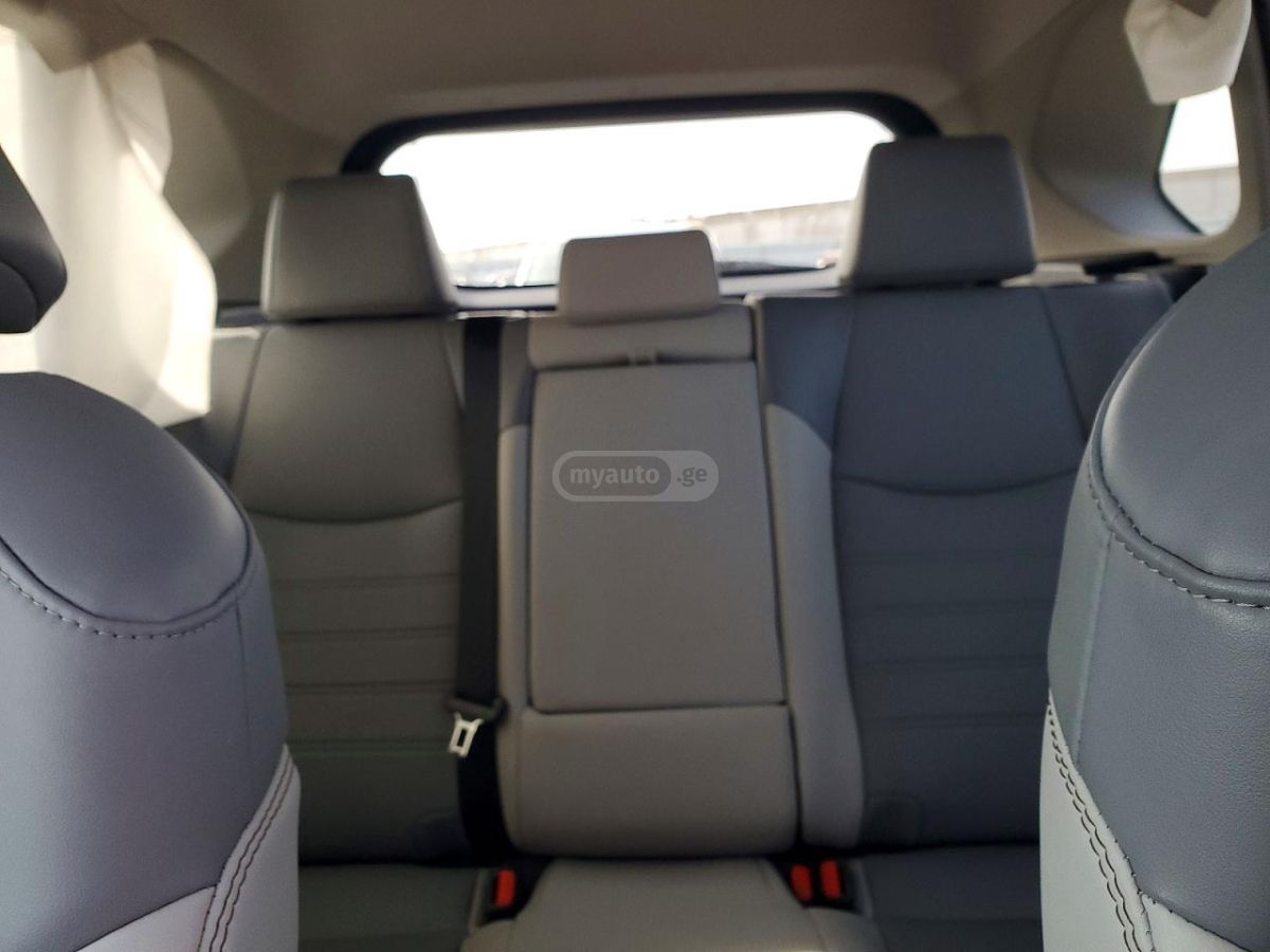 Toyota RAV 4 - фото 10